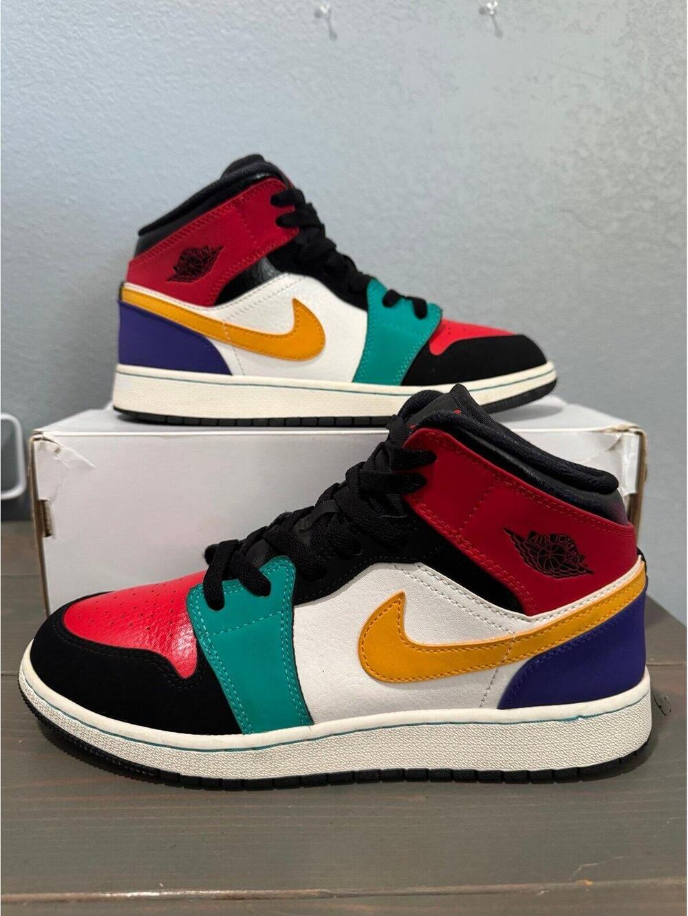 Air Jordan 1 Mid (GS) 554725-125 'Bred Multi-Color' Youth Size 7.0 Womens 8.5